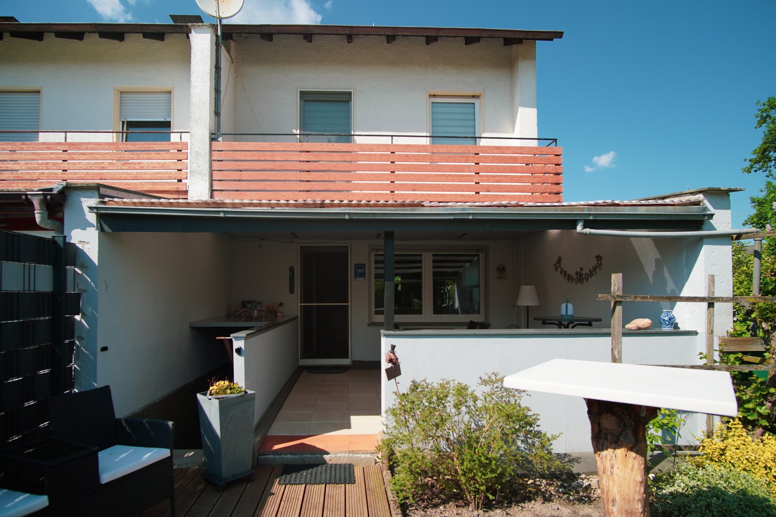 Balkon und Gartenterrasse